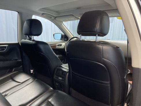 Used 2017 Nissan Pathfinder Platinum w/ Midnight Edition Package image 37