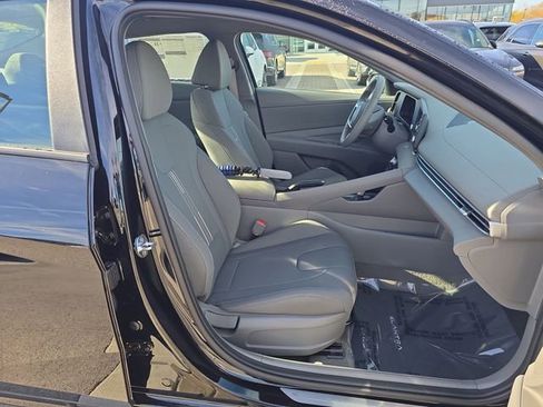 New 2026 Hyundai Elantra Sport image 23