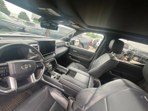 Used 2022 Toyota Tundra Platinum w/ Advanced Package AWD/4WD image 11
