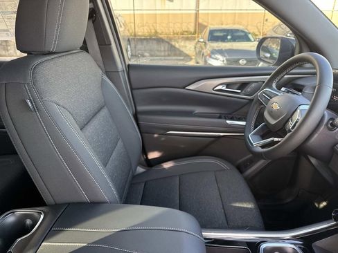 New 2026 Chevrolet Traverse LT w/ Driver Confidence Package image 11