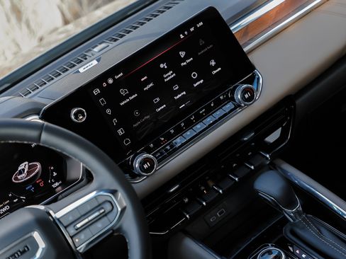 New 2026 GMC Canyon Denali image 27