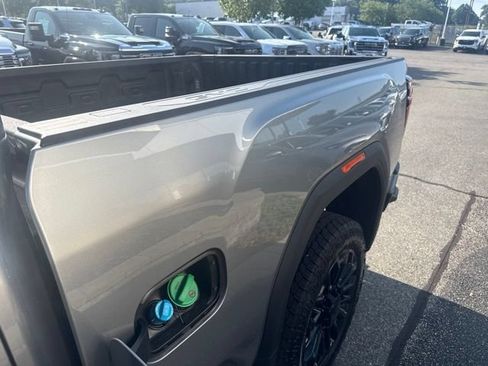 New 2026 GMC Sierra 2500 Denali w/ Denali Reserve Package AWD/4WD image 7