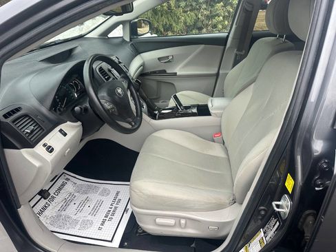 Used 2010 Toyota Venza FWD 4cyl 4dr Crossover image 7