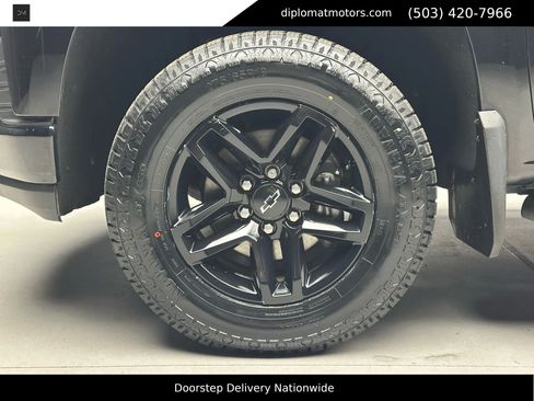 Used 2019 Chevrolet Silverado 1500 LT Trail Boss AWD/4WD image 39