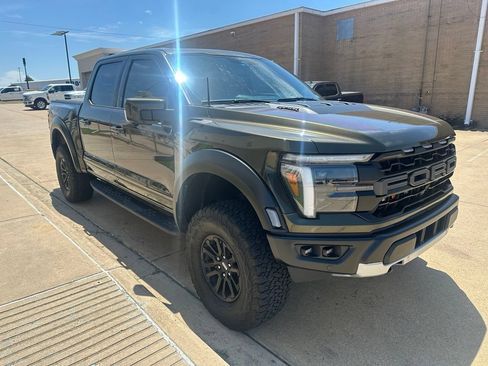 Used 2025 Ford F150 Raptor AWD/4WD image 5