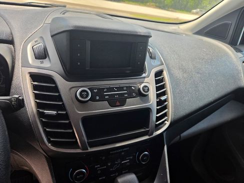 Used 2020 Ford Transit Connect XL FWD image 13