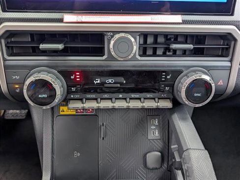 New 2025 Toyota 4Runner Limited image 25