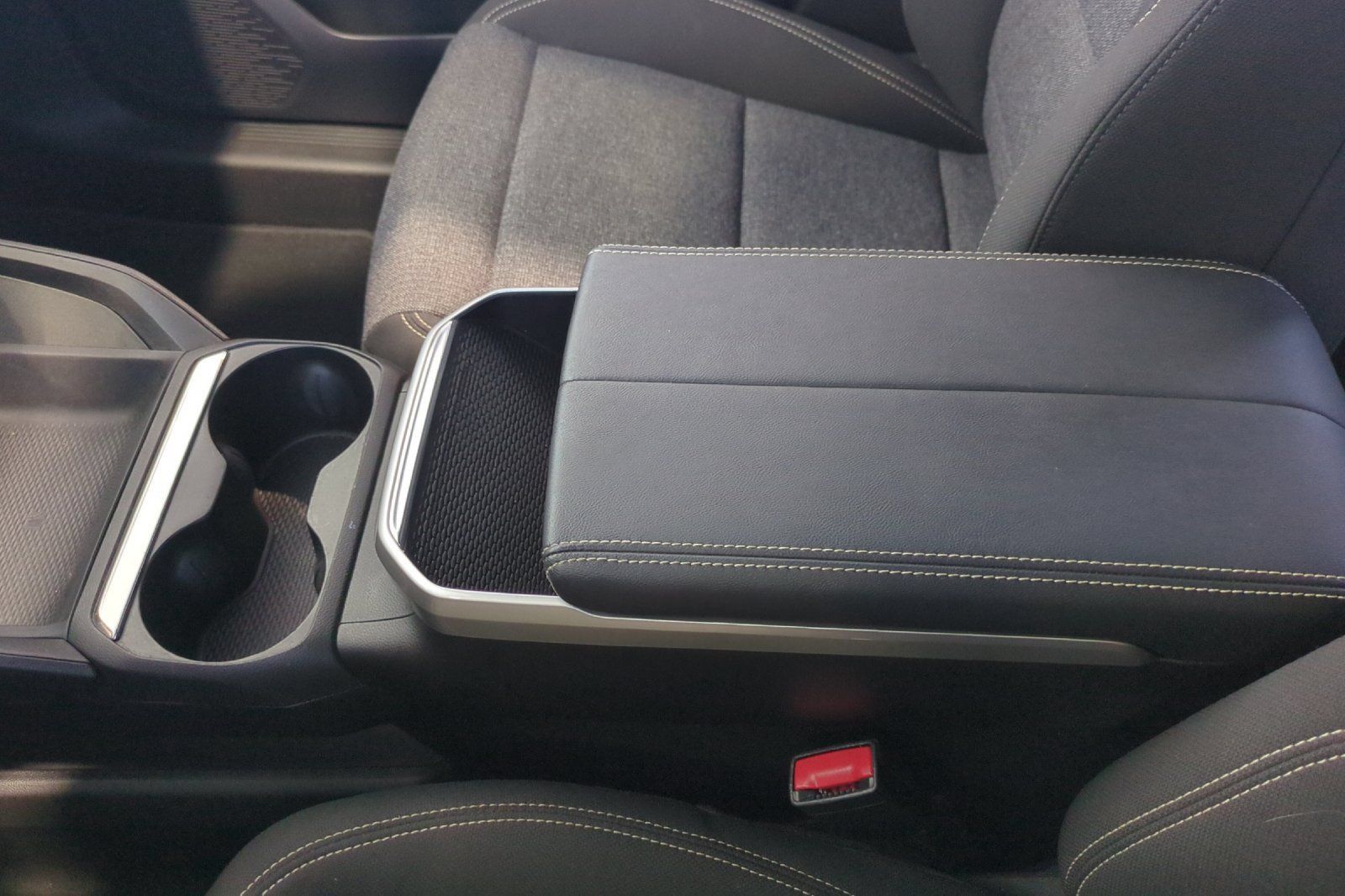 Used 2025 GMC Terrain Elevation AWD/4WD image 31