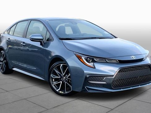 Used 2022 Toyota Corolla SE image 2