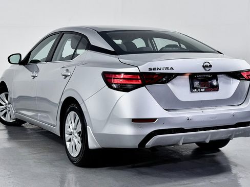 Used 2021 Nissan Sentra S image 9