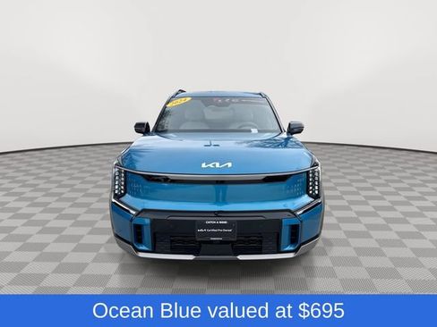 Used 2024 Kia EV9 GT-Line AWD/4WD image 3