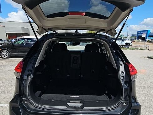 Used 2020 Nissan Rogue S w/ Special Edition Package image 25