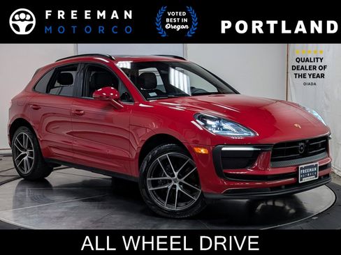 Used 2024 Porsche Macan w/ Premium Plus Package image 1