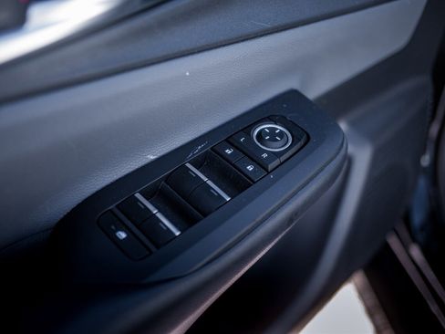 Used 2024 Toyota Prius XLE image 14