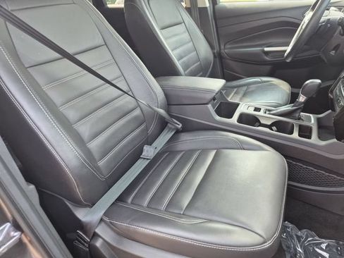 Used 2017 Ford Escape Titanium AWD/4WD image 29