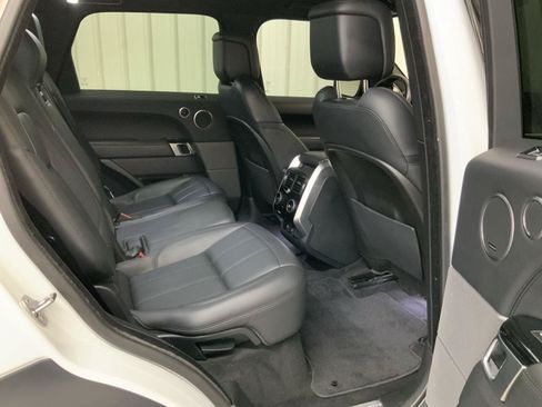 Used 2018 Land Rover Range Rover Sport HSE AWD/4WD image 32