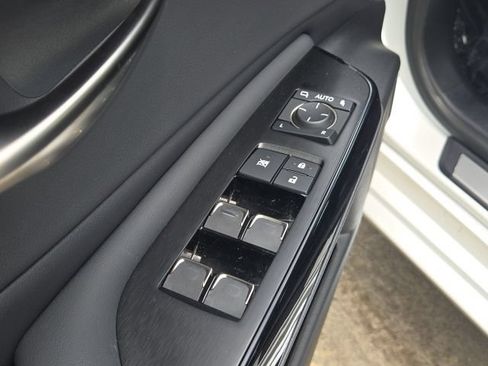 Certified 2024 Lexus ES 350 w/ Premium Package FWD image 12