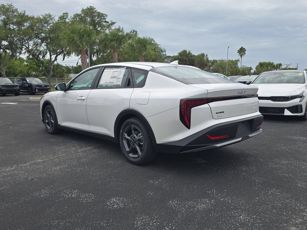 New 2026 Kia K4 FWD image 6