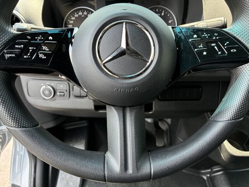 Used 2025 Mercedes-Benz Sprinter 2500 image 29
