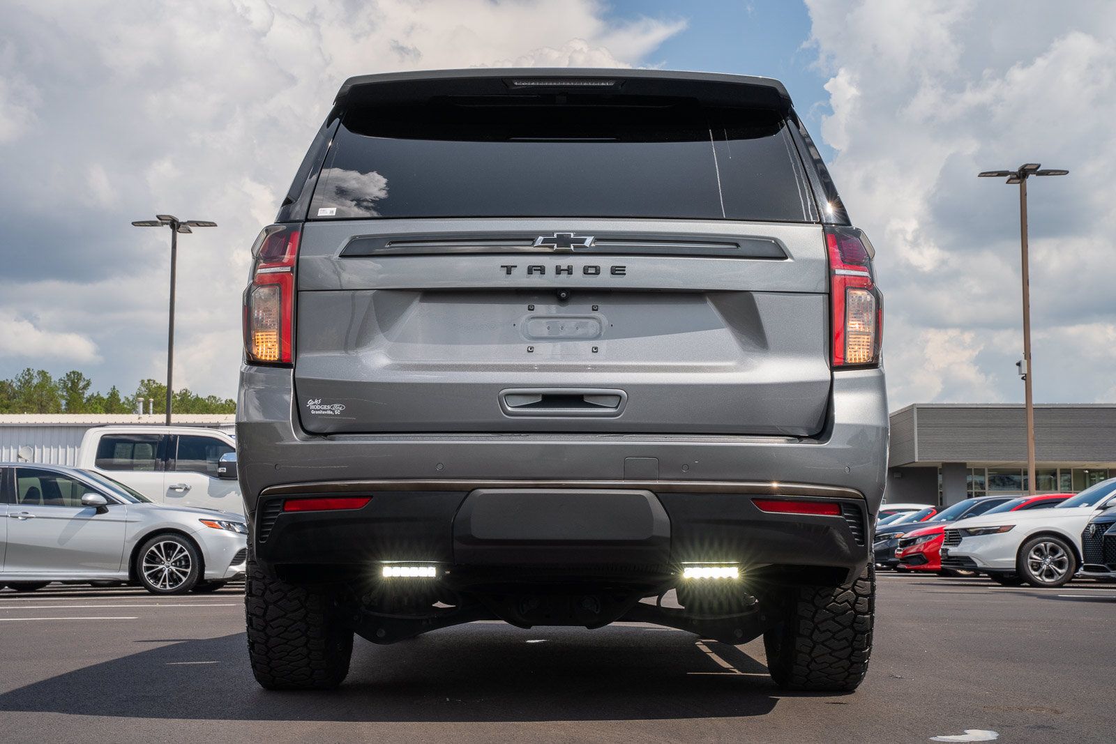 Used 2021 Chevrolet Tahoe Z71 w/ Z71 Off-Road Package AWD/4WD image 8
