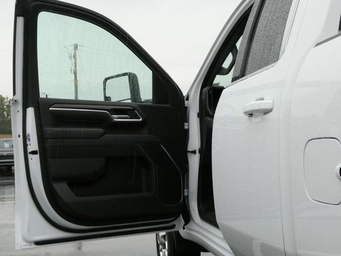 Used 2024 GMC Sierra 2500 SLE w/ SLE Convenience Package image 26