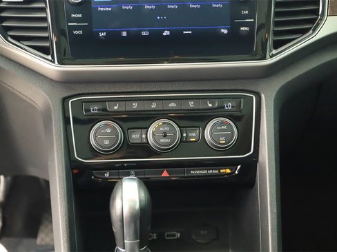 Used 2018 Volkswagen Atlas SEL Premium image 20