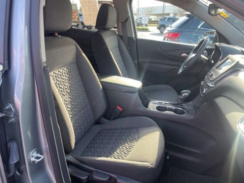 Used 2023 Chevrolet Equinox LT image 31