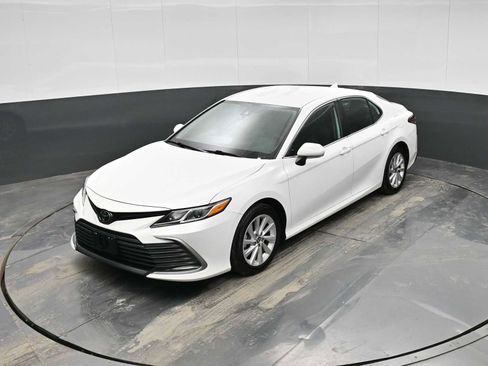 Used 2024 Toyota Camry LE image 25