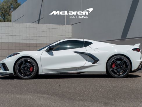 Used 2020 Chevrolet Corvette Stingray Premium Cpe w/ 3LT Preferred Equipment Group RWD image 4