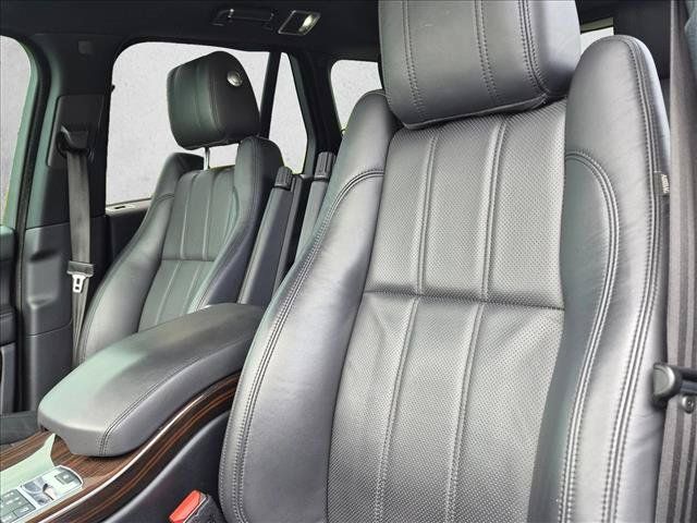 Used 2016 Land Rover Range Rover HSE AWD/4WD image 13