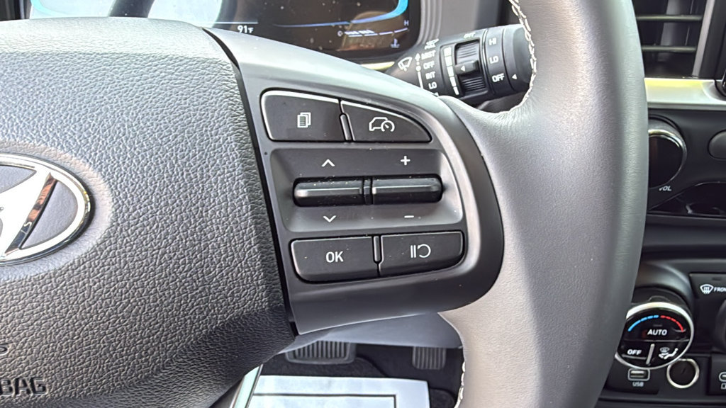 Used 2026 Hyundai Venue SEL FWD image 22