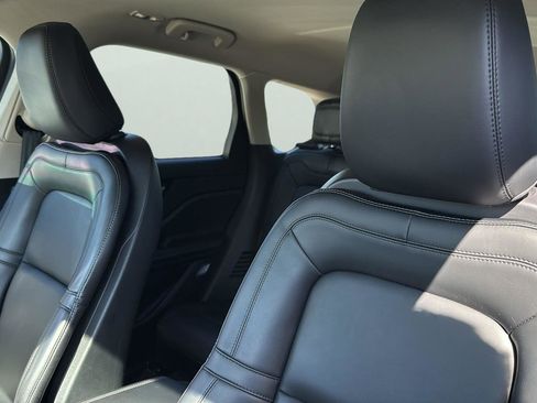 Used 2024 Lincoln Corsair FWD image 10