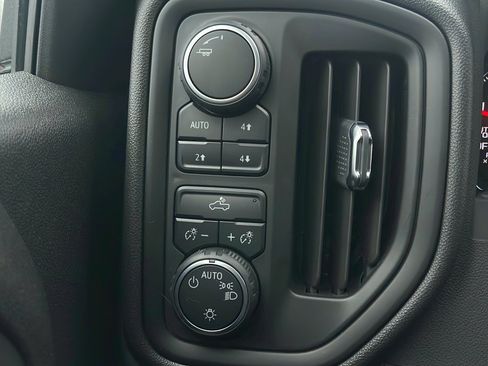 Used 2025 Chevrolet Silverado 1500 Custom Trail Boss image 19