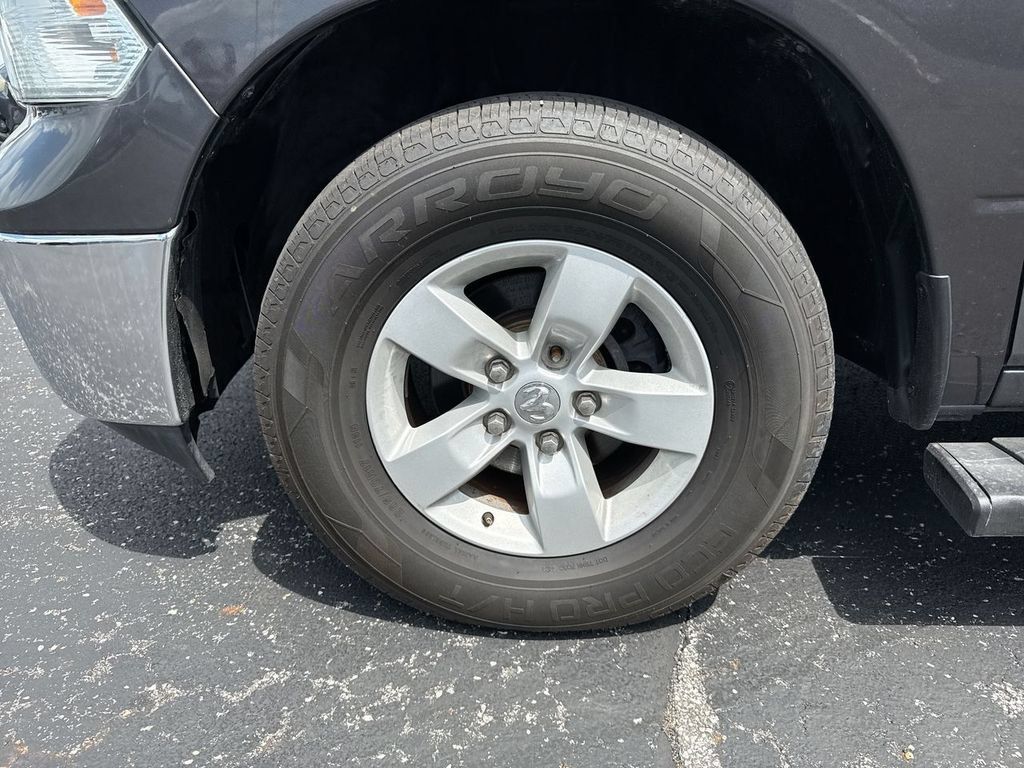 Used 2019 RAM 1500 Classic SLT RWD image 10