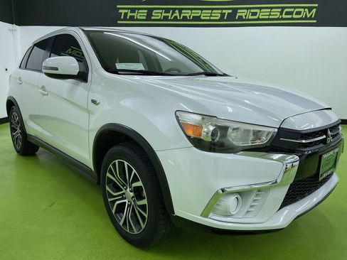 Used 2019 Mitsubishi Outlander Sport ES image 2