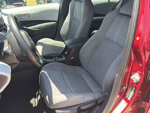 Used 2025 Toyota Corolla SE FWD image 9