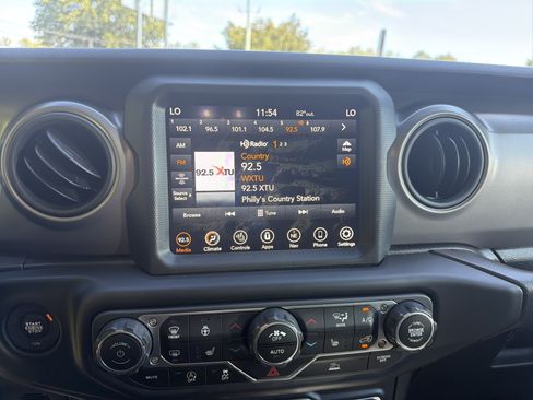 Used 2021 Jeep Wrangler Unlimited Sport AWD/4WD image 24