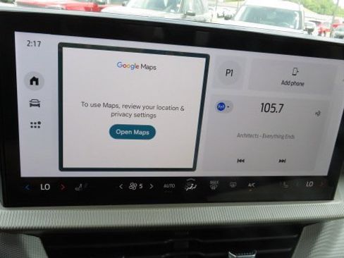 Used 2025 Ford Explorer Active image 10