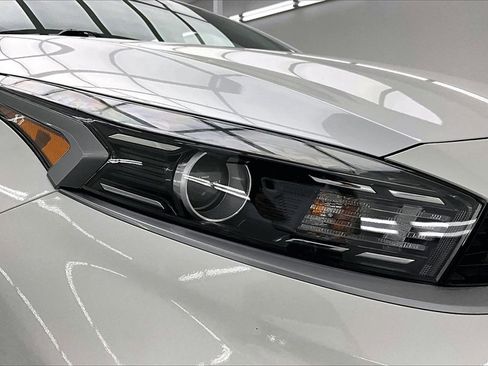 Used 2024 Kia Forte LXS w/ LXS Technology Package image 29