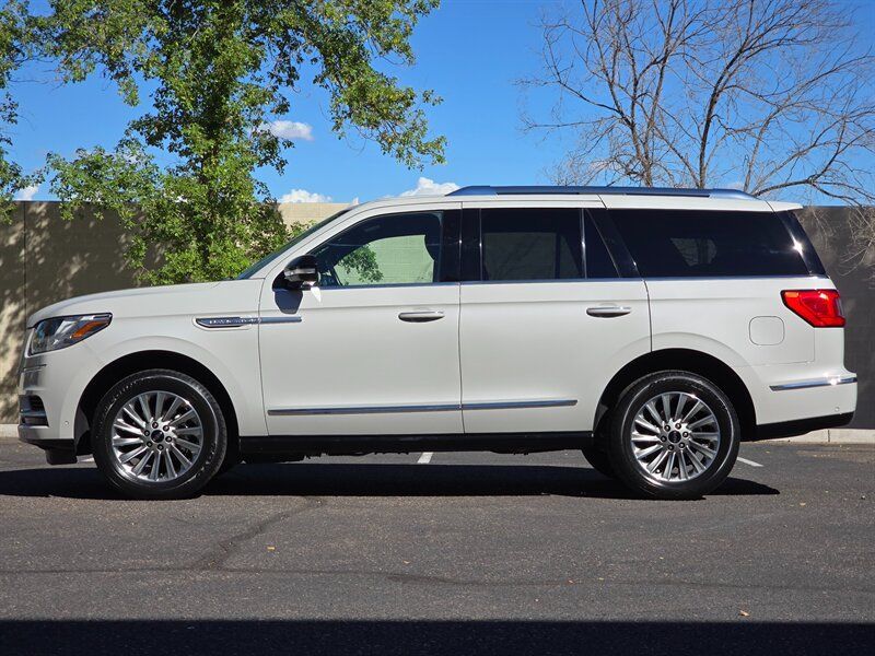 Used 2021 Lincoln Navigator 4WD image 7