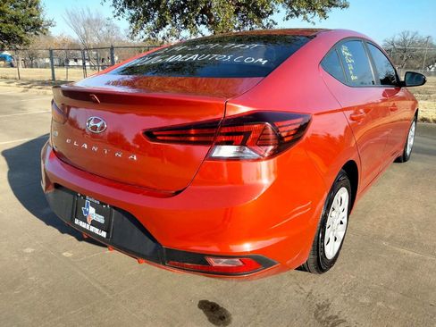 Used 2020 Hyundai Elantra SE image 4