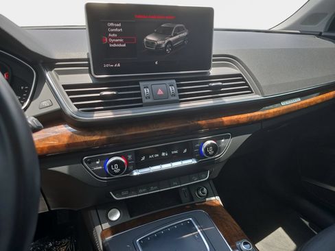 Used 2020 Audi Q5 Premium w/ Premium Plus Package AWD/4WD image 20