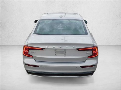 Used 2025 Volvo S60 B5 Core FWD image 11