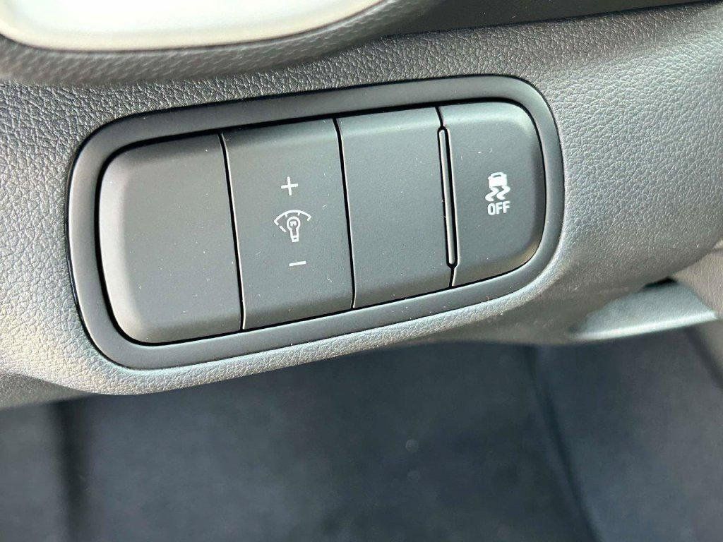 New 2026 Hyundai Venue SE FWD image 38