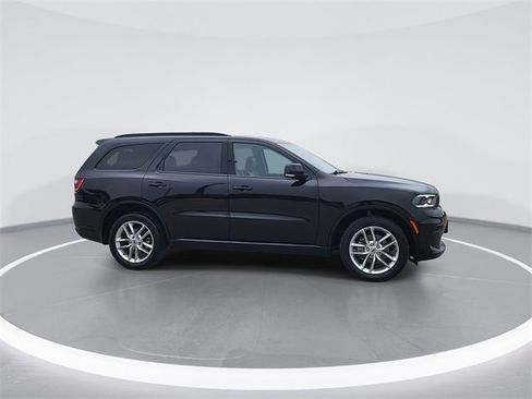 Used 2024 Dodge Durango GT image 2