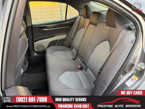 Used 2019 Toyota Camry LE w/ Convenience Package FWD image 18