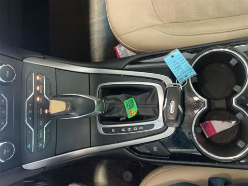 Used 2016 Ford Edge SEL w/ Equipment Group 201A FWD image 8