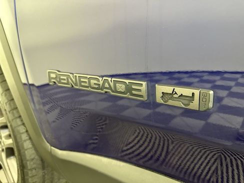 Used 2021 Jeep Renegade Latitude w/ Sun & Sound Group AWD/4WD image 35