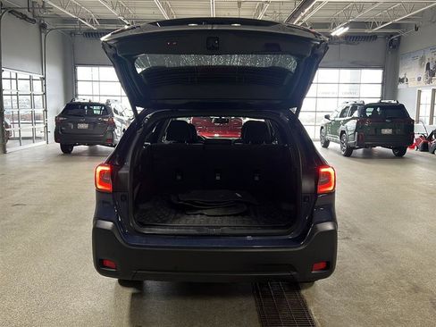Used 2023 Subaru Outback Onyx Edition image 13