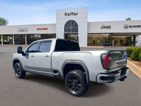 Used 2025 GMC Sierra 3500 AT4 w/ AT4 Premium Plus Package AWD/4WD image 4